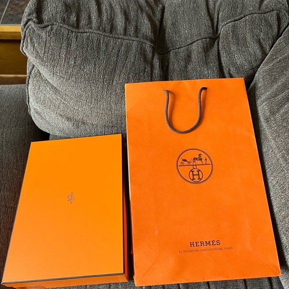 Hermes box and shopping bag bundle - Picture 3 of 14